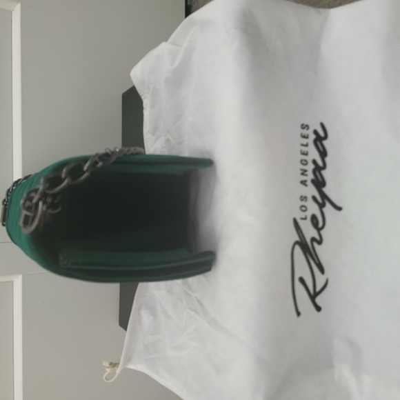 Purse - Picture 2 of 3